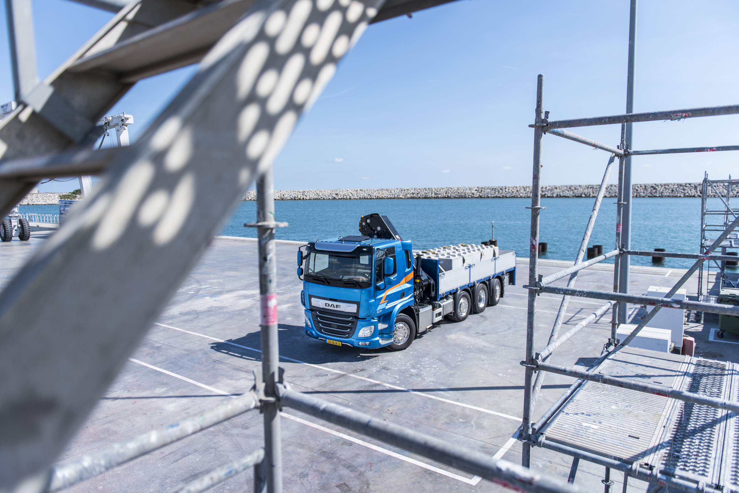 08-DAF-CF-450-FAQ-8×2